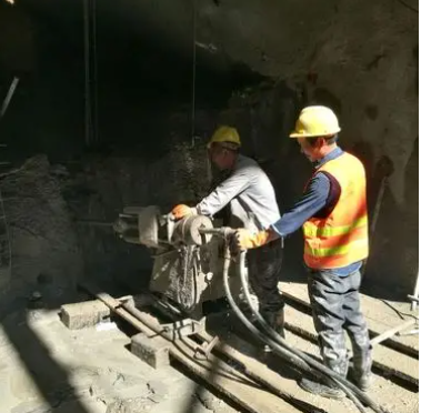 玛多水下抗分散灌浆料特点 水下不分散注浆料介绍